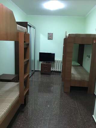 Хостелы Astana Best Hostel Нур-Султан Односпальная кровать в общем номере для женщин-5